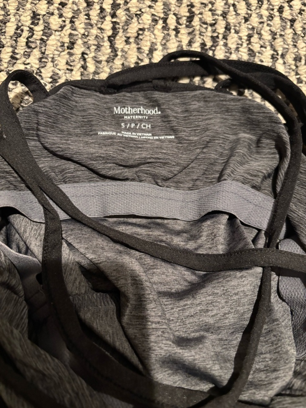 Lululemon/Adidas/Nike Maternity/maternity friendly workout tops and bottom - Picture 5 of 11